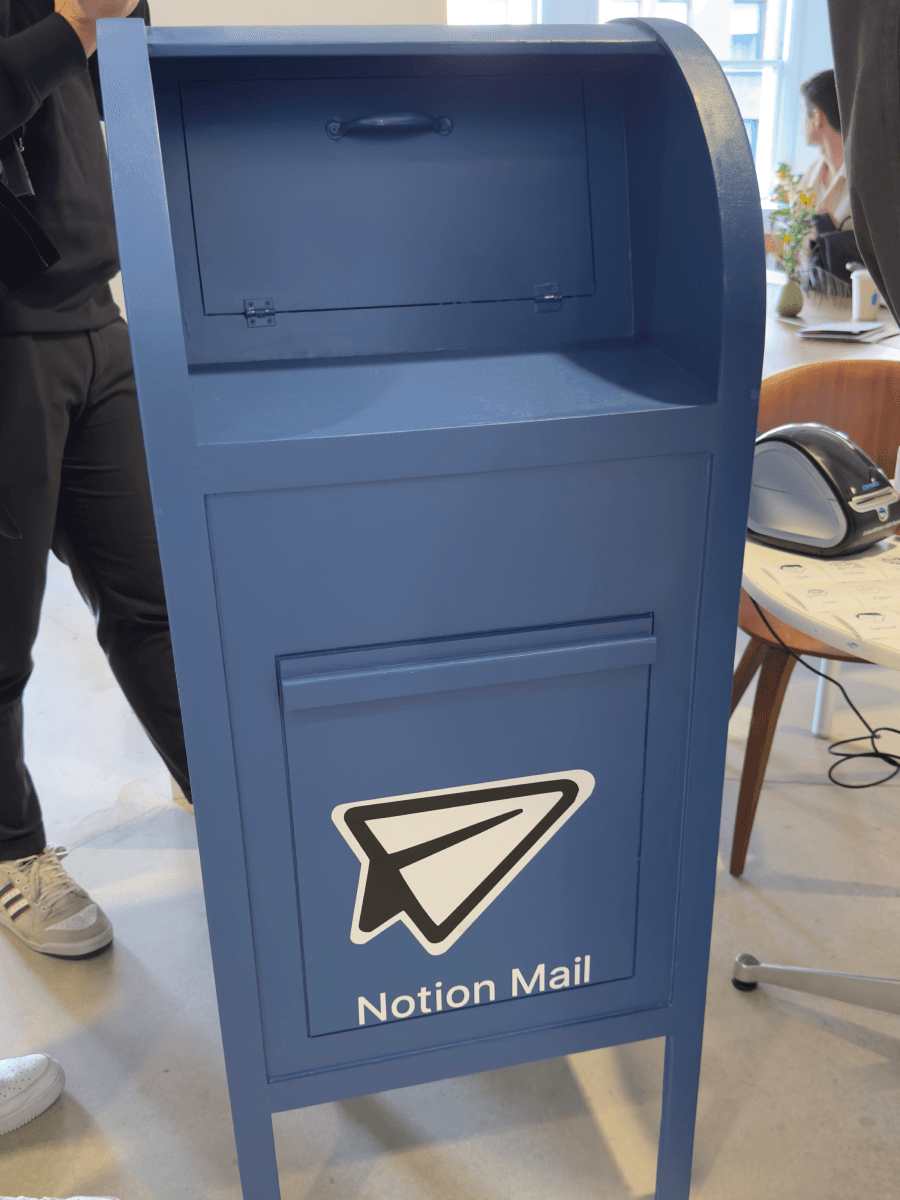 Notion mail box